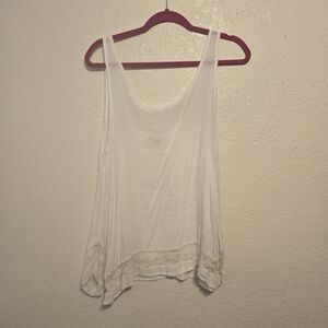 Mudd medium rayon lace acemetrical hem flowy white tunic tank top